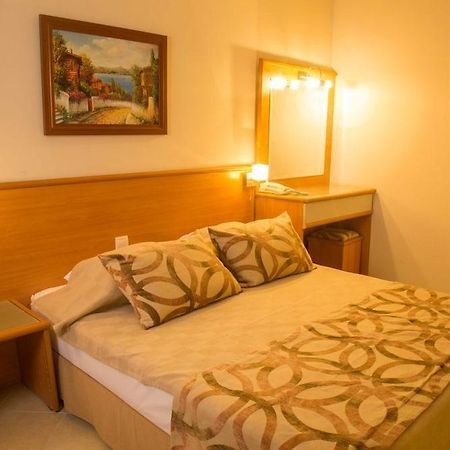 Royal Palm Beach Hotel غومْبيت المظهر الخارجي الصورة