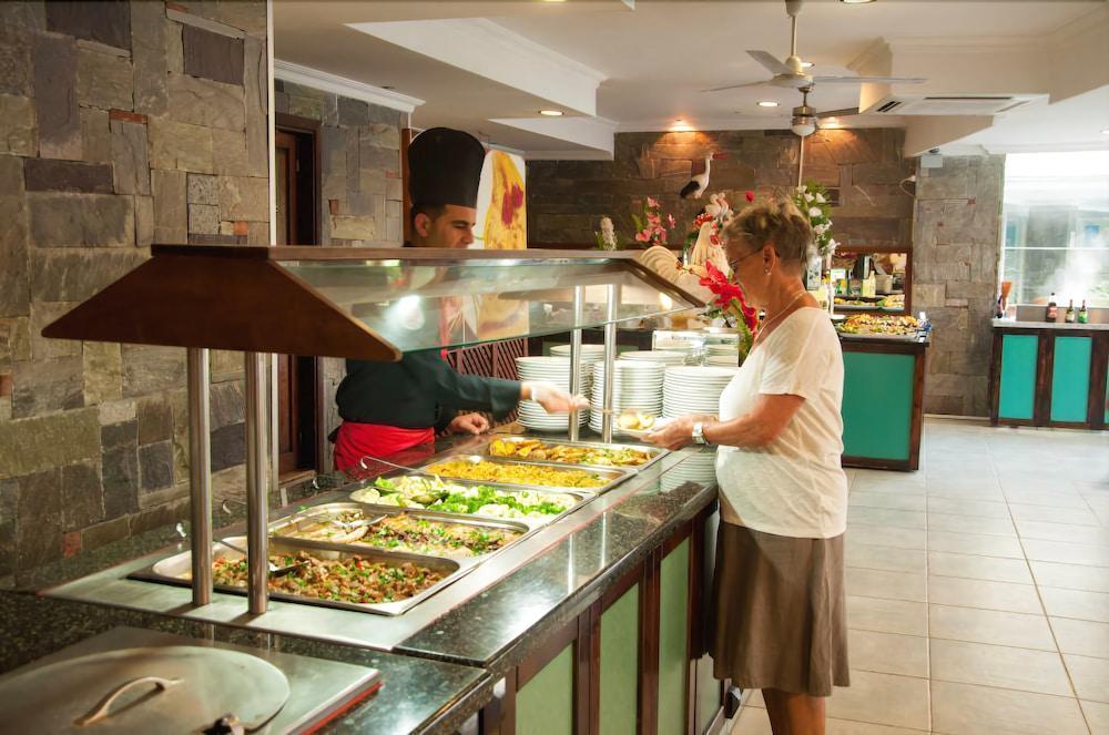 Royal Palm Beach Hotel غومْبيت المظهر الخارجي الصورة